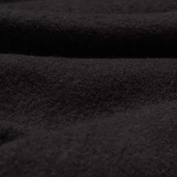 **SOLD** TNA | cozy fleece perfect high rise 3” sweatshort - Picture 4 of 7